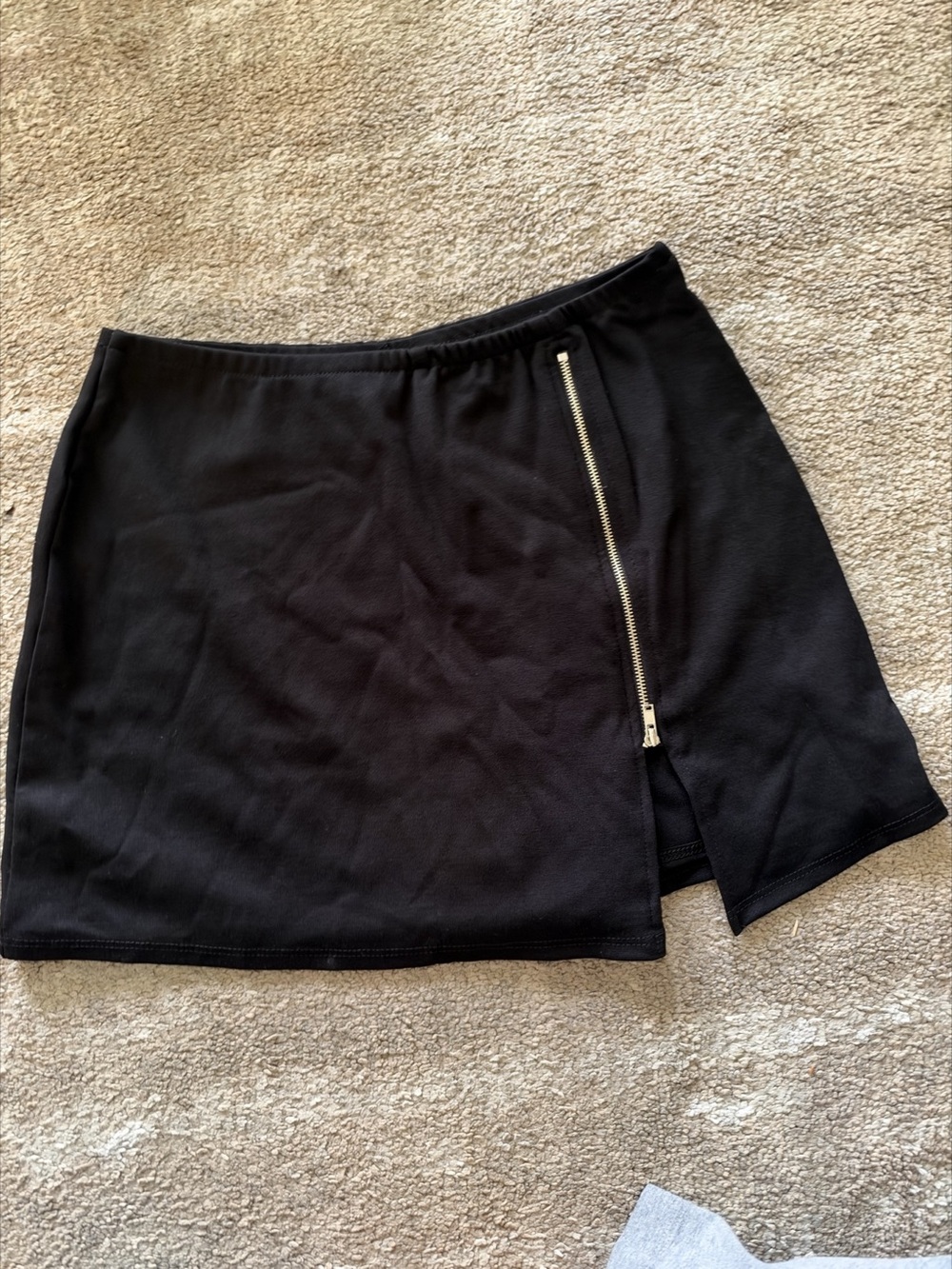 ✨ 7 Day Weekend Asymmetrical Zipper Mini Skirt ✨
